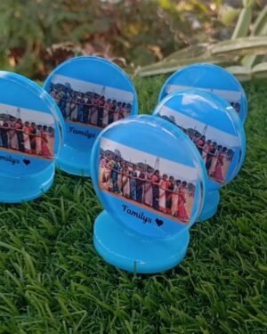 resin potrait stand1 Resin Potrait