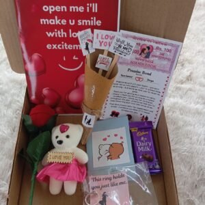 8 Days valentine's Gift Hamper